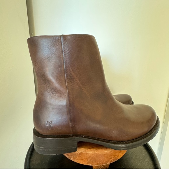 Frye Veronica Leather Zip Booties Size 7 - Picture 7 of 7